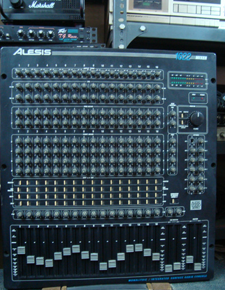 ALESIS 1622 mixer